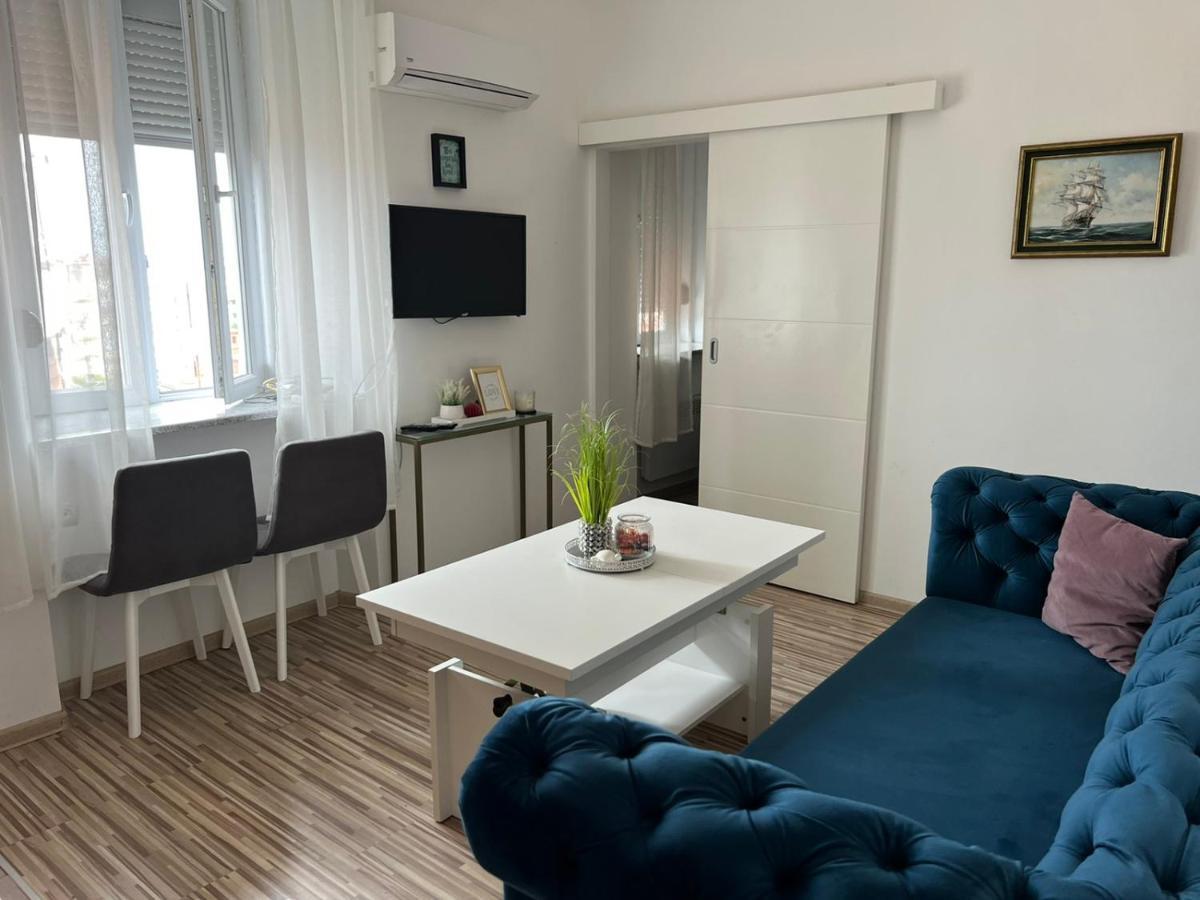 Apartmán Apartman Emova Pula Exteriér fotografie